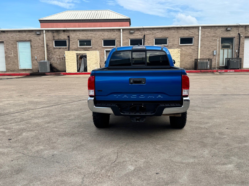 2016 Toyota Tacoma Image 15
