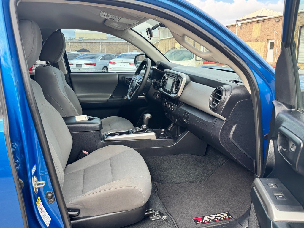 2016 Toyota Tacoma Image 20