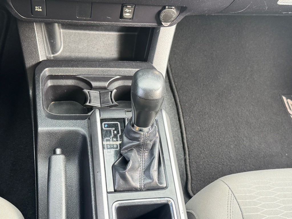 2016 Toyota Tacoma Image 31