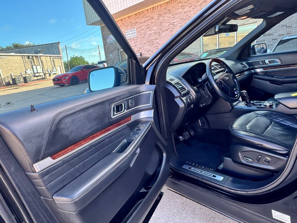 2018 Ford Explorer Image 16
