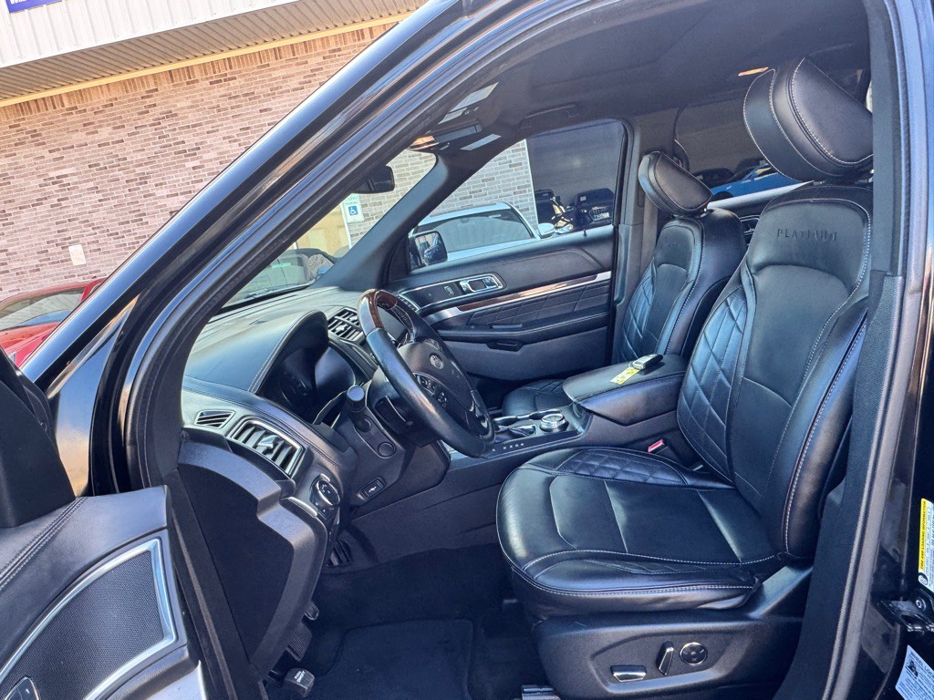 2018 Ford Explorer Image 17