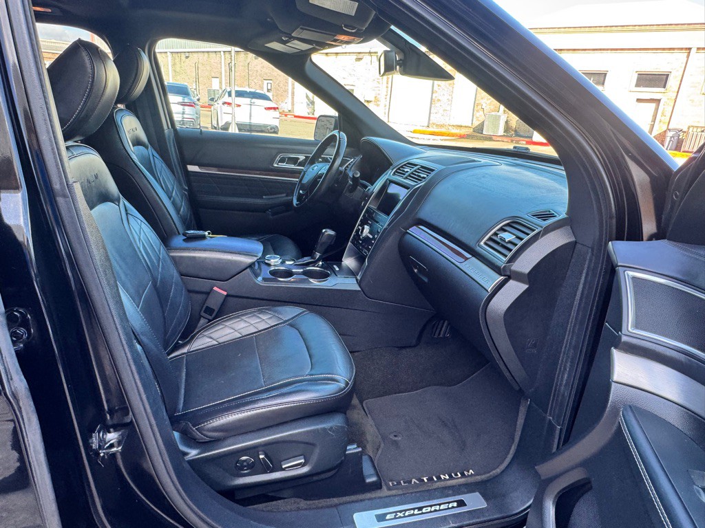 2018 Ford Explorer Image 22