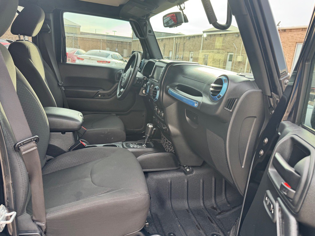 2017 Jeep Wrangler Unlimited Image 24