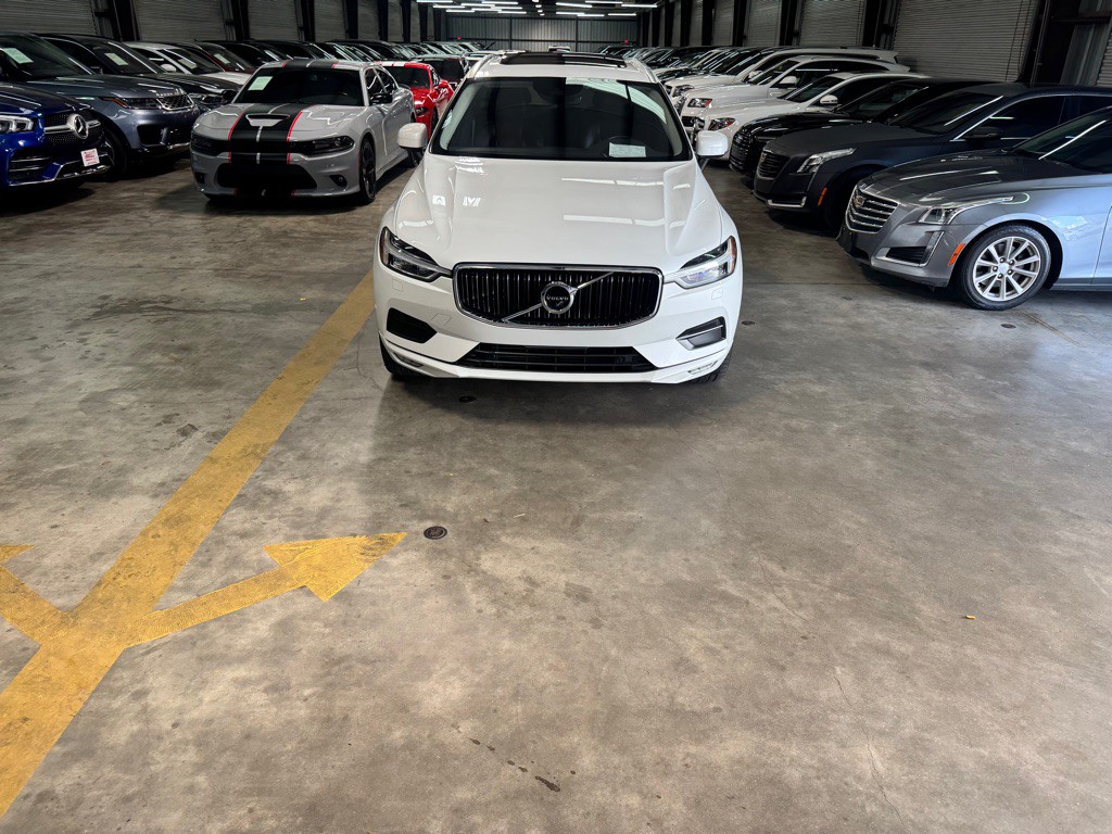 2018 Volvo XC60 Image 2