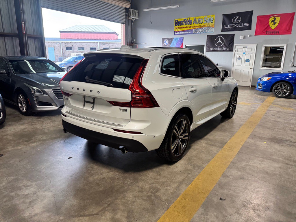 2018 Volvo XC60 Image 4