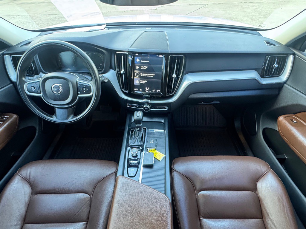 2018 Volvo XC60 Image 22