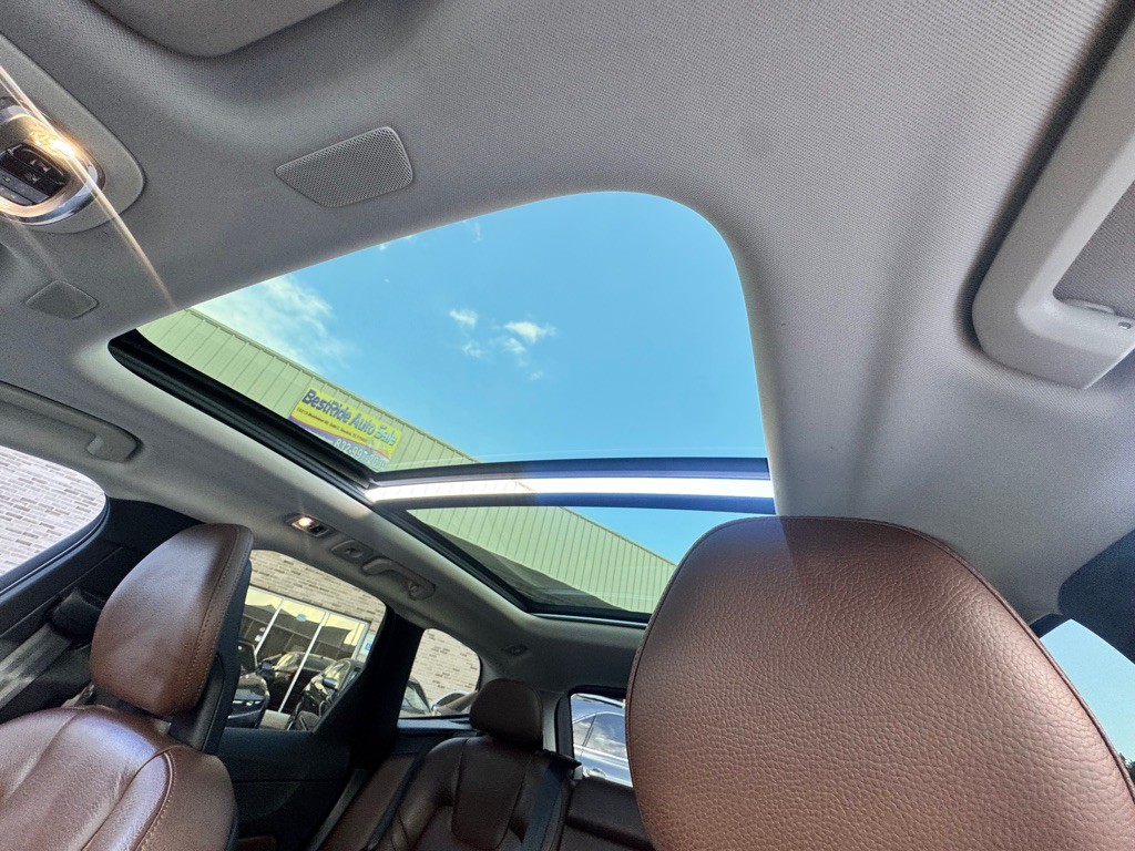 2018 Volvo XC60 Image 28