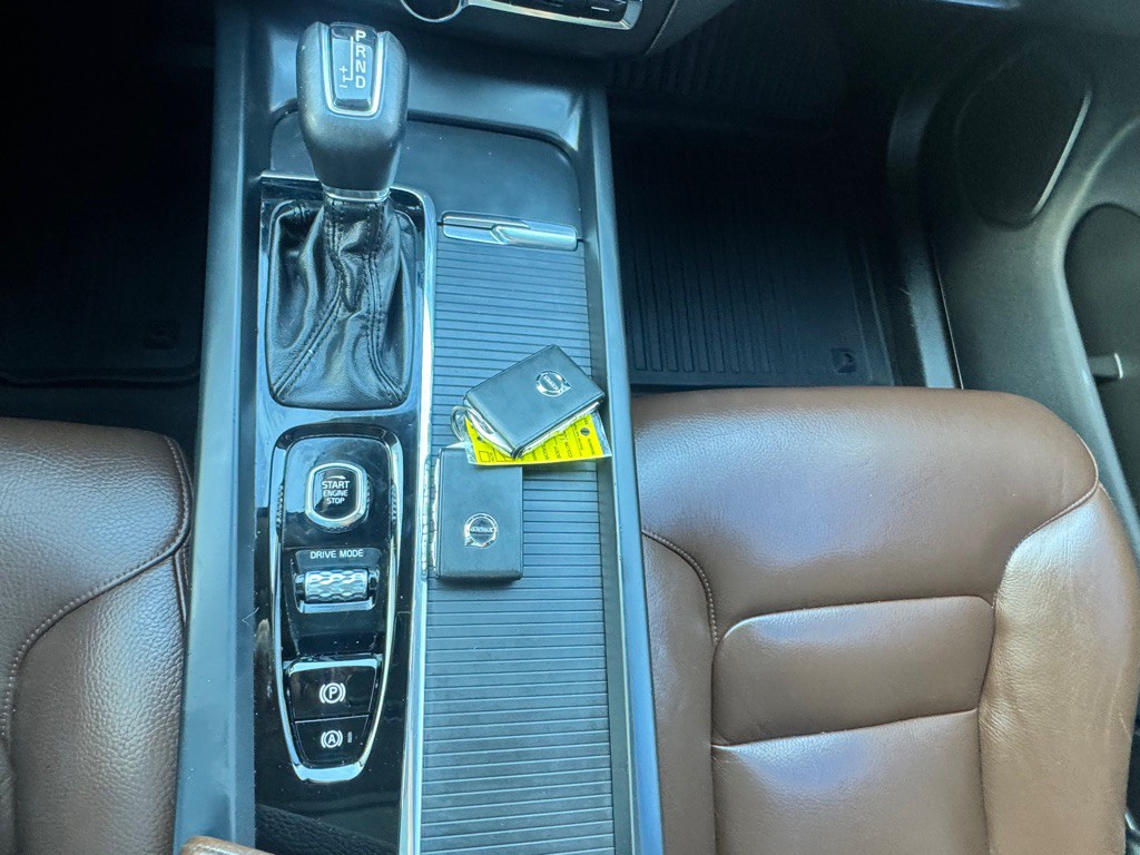 2018 Volvo XC60 Image 37