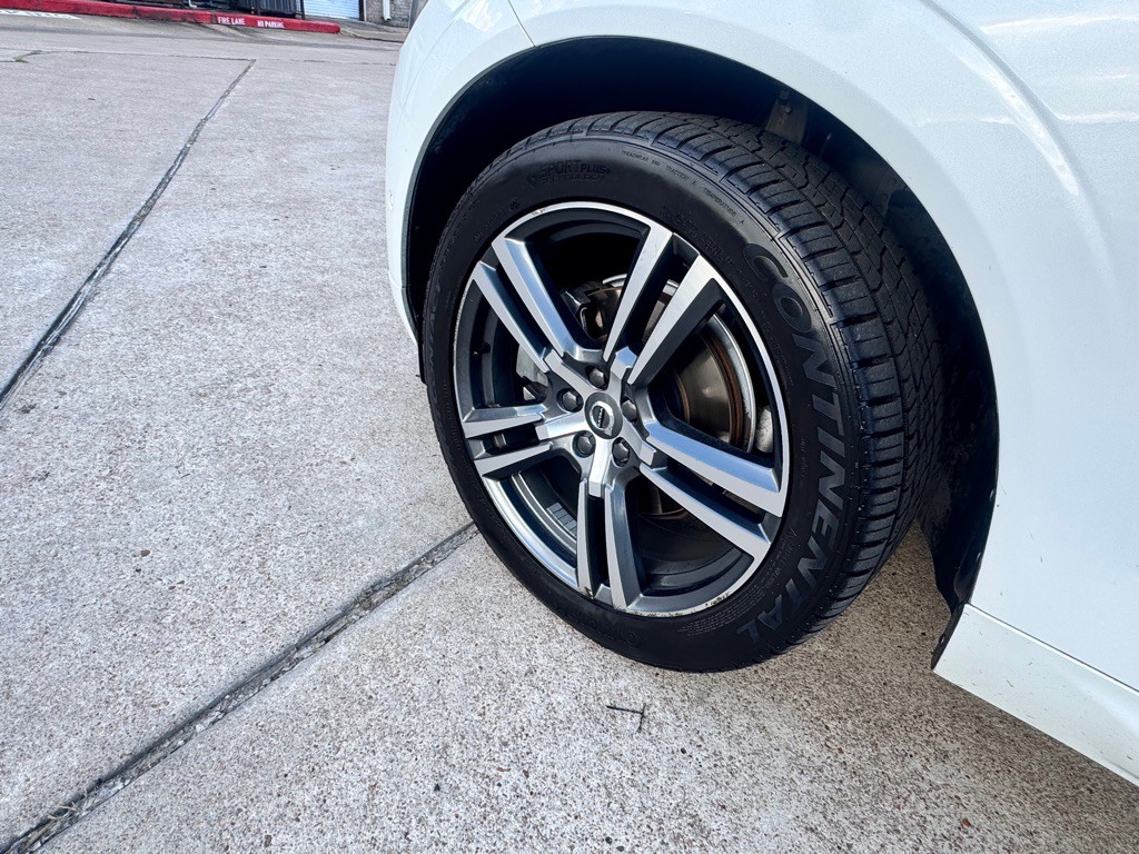 2018 Volvo XC60 Image 39