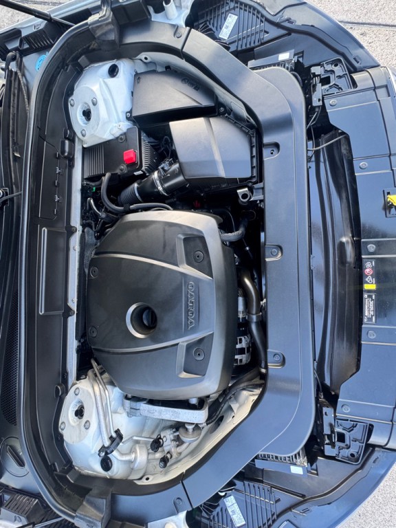 2018 Volvo XC60 Image 40