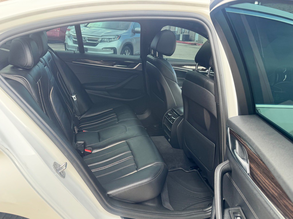 2018 BMW 5 Series Image 21