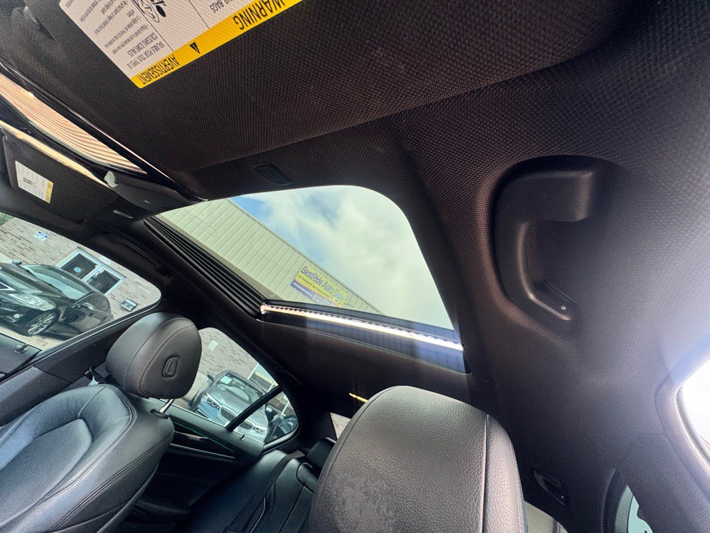 2018 BMW 5 Series Image 27