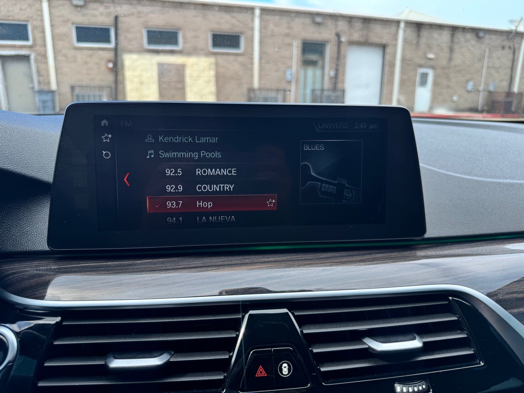 2018 BMW 5 Series Image 33