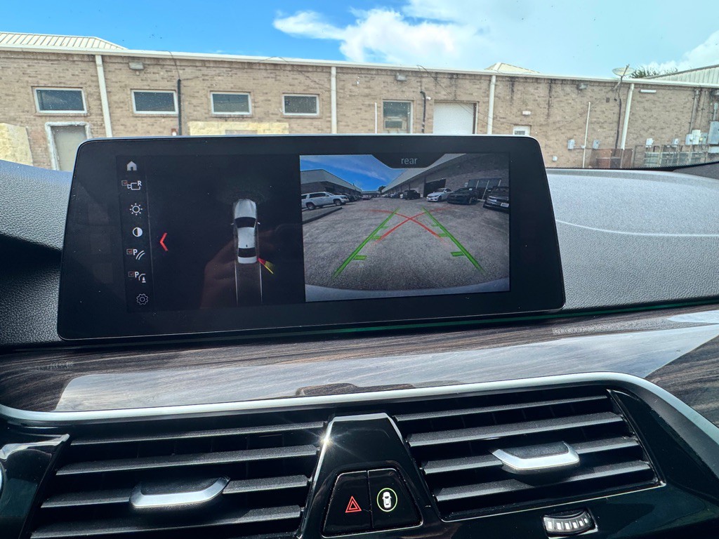 2018 BMW 5 Series Image 34