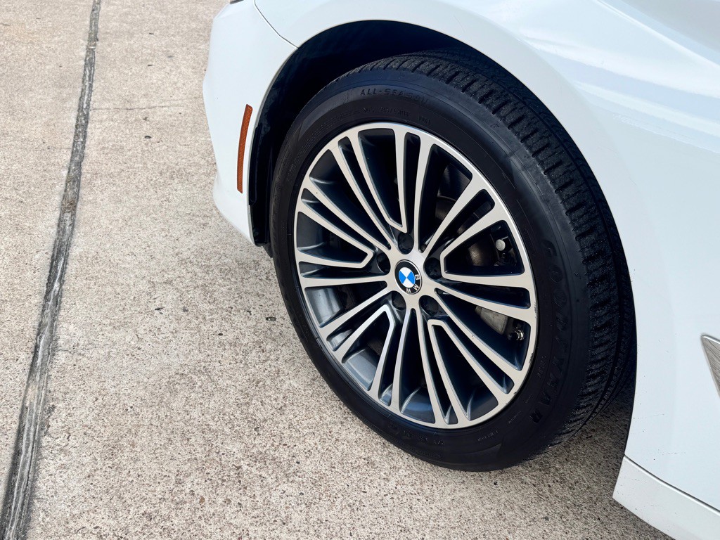 2018 BMW 5 Series Image 38