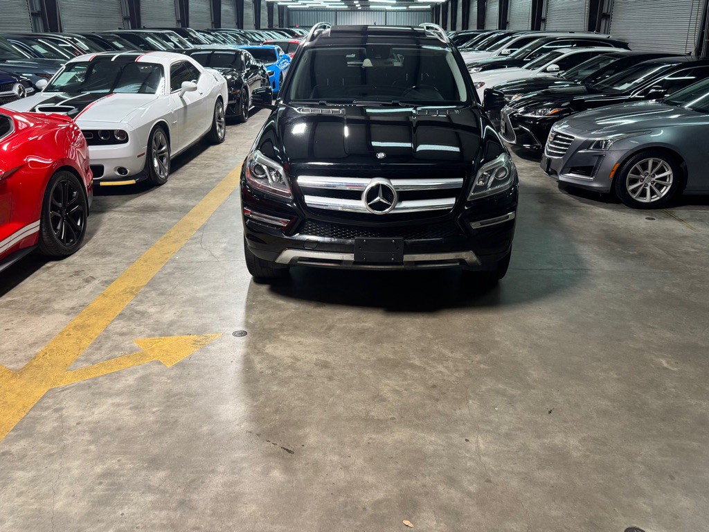 2016 Mercedes-Benz GL-Class Image 2