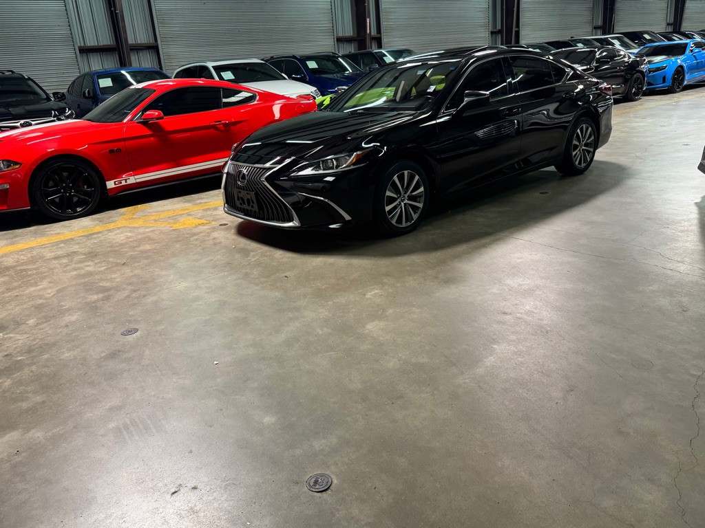 2019 Lexus ES Image 7