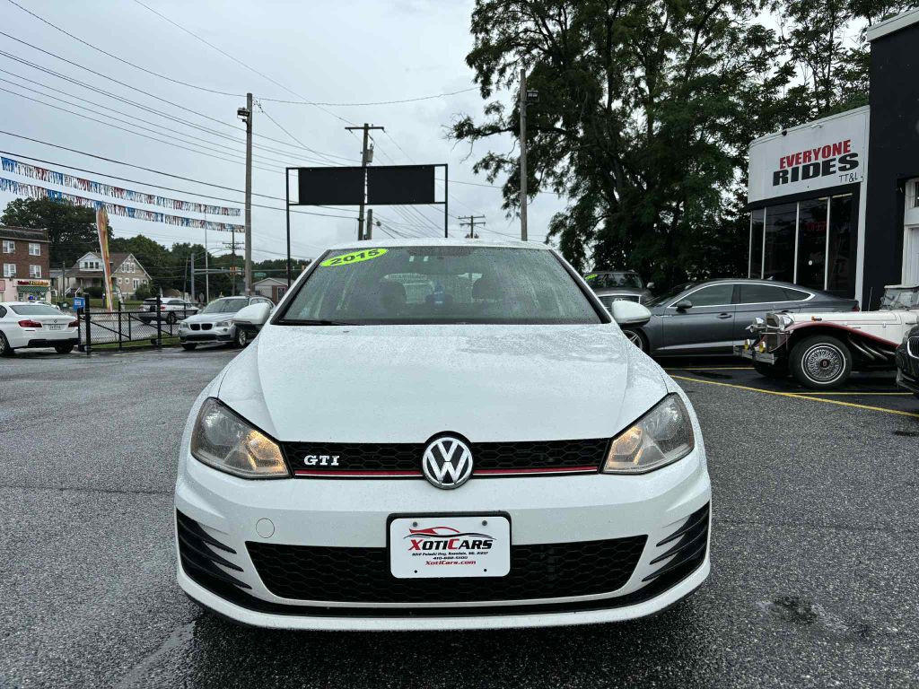 2015 Volkswagen GTI Image 3