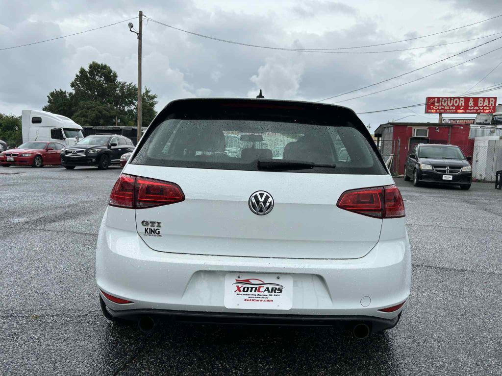 2015 Volkswagen GTI Image 4
