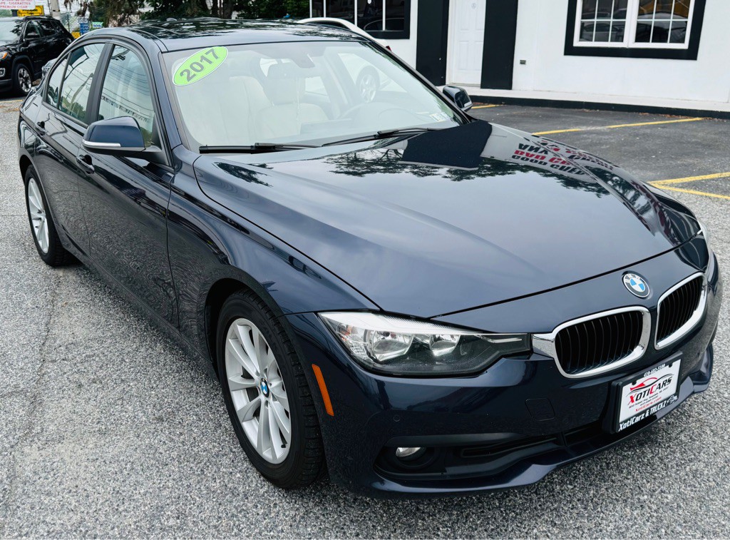 2017 BMW 3 Series Image 2