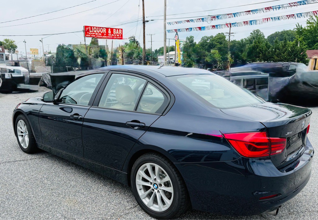 2017 BMW 3 Series Image 4