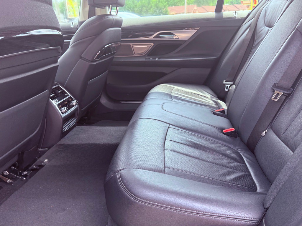 2022 BMW 7 Series Image 9