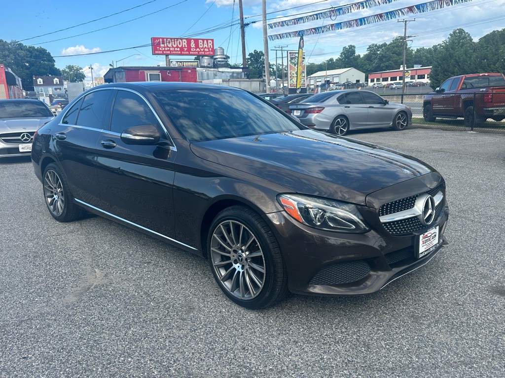 2015 Mercedes-Benz C-Class Image 4