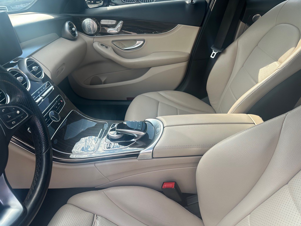 2015 Mercedes-Benz C-Class Image 10