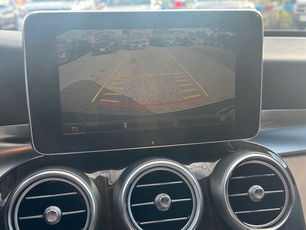 2015 Mercedes-Benz C-Class Image 16