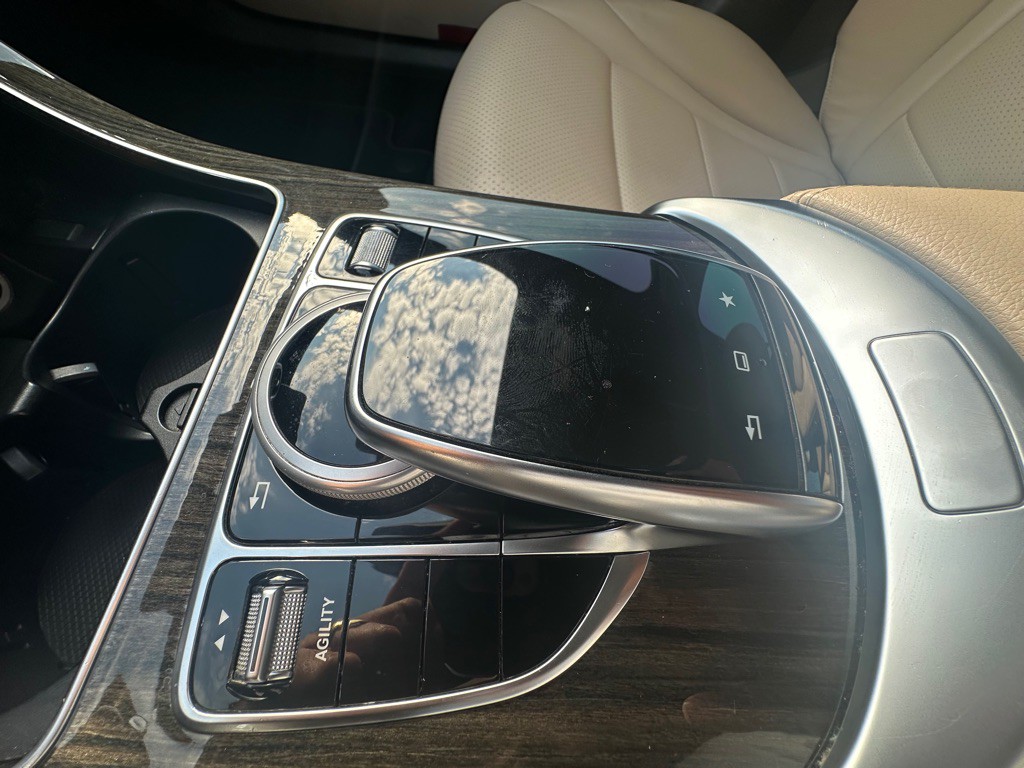 2015 Mercedes-Benz C-Class Image 21
