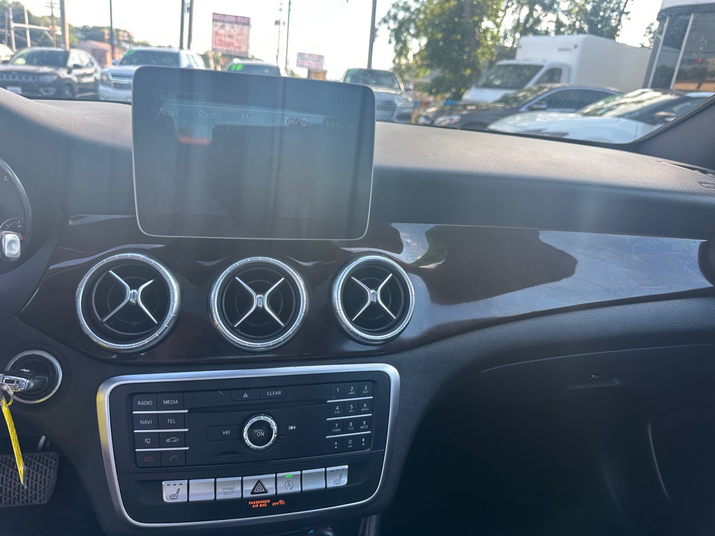 2018 Mercedes-Benz CLA-Class Image 17