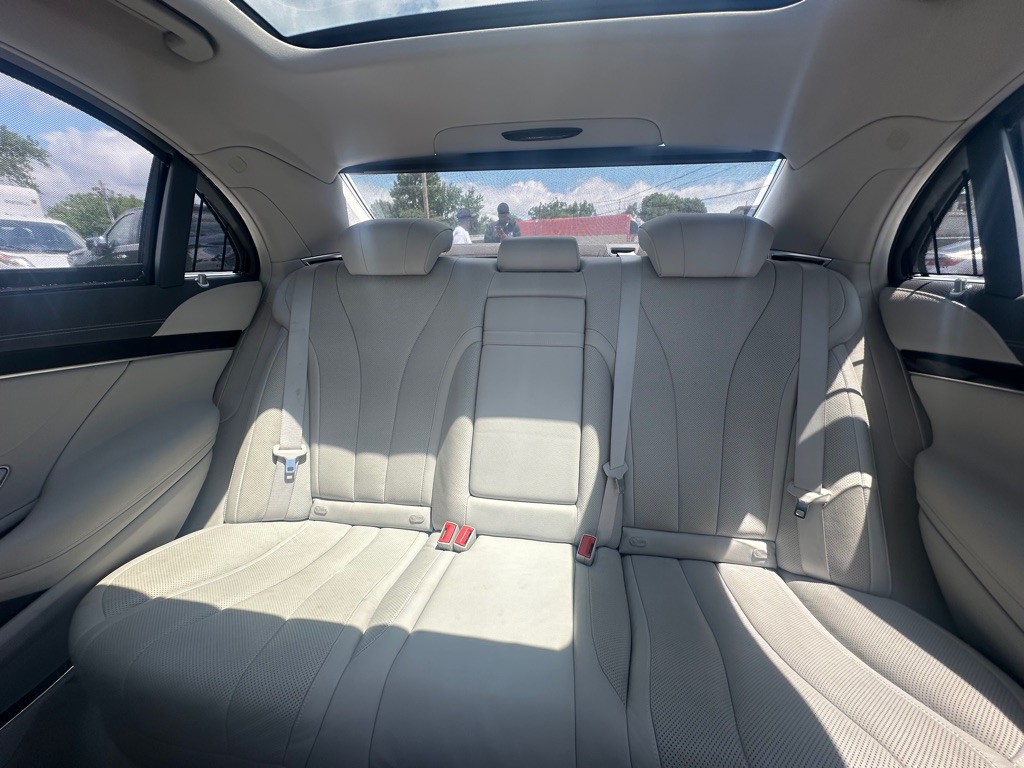 2016 Mercedes-Benz S-Class Image 20