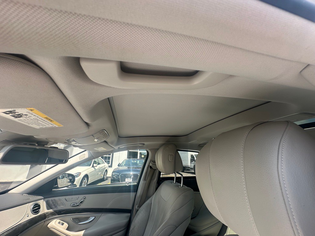 2016 Mercedes-Benz S-Class Image 22