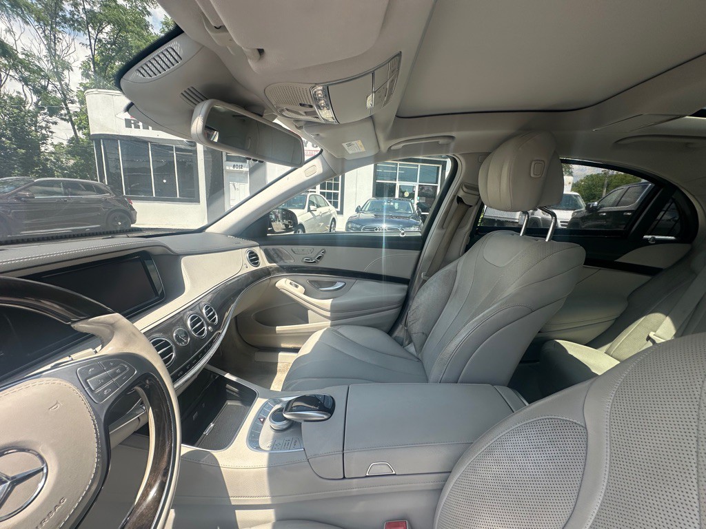 2016 Mercedes-Benz S-Class Image 23