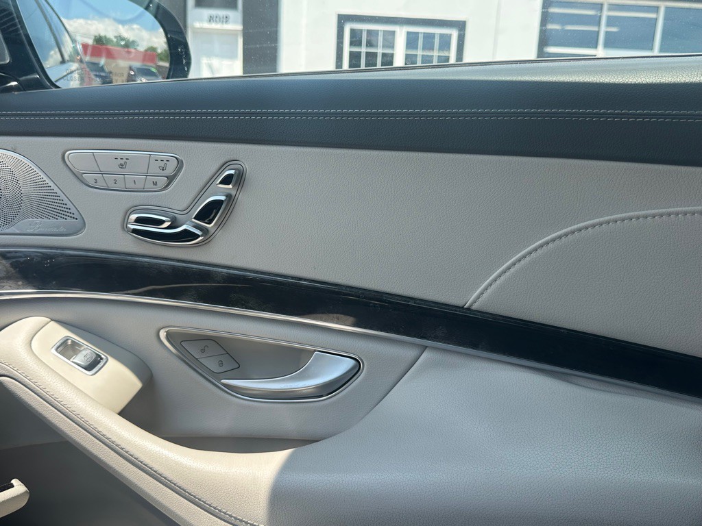 2016 Mercedes-Benz S-Class Image 29