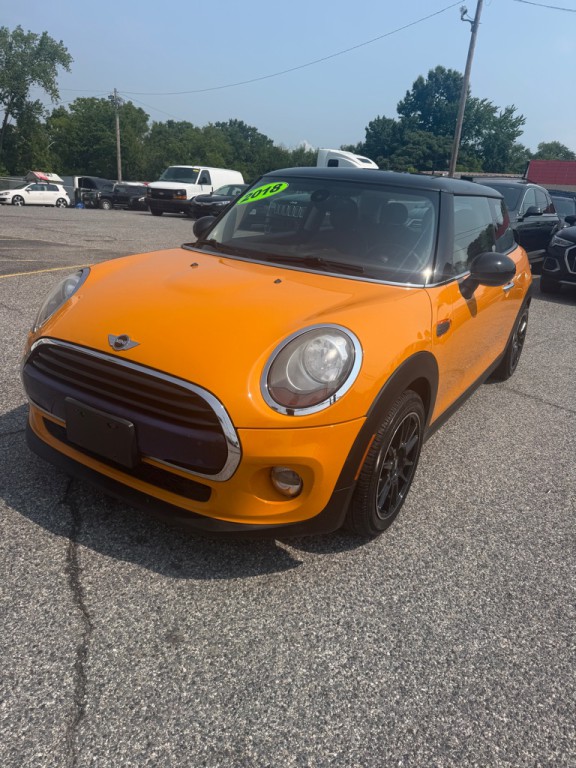 2018 MINI Cooper Image 2