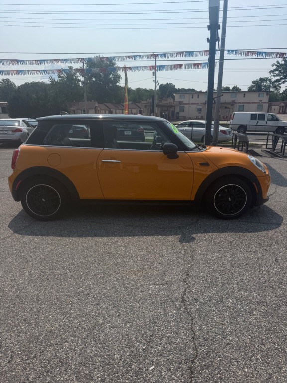 2018 MINI Cooper Image 5