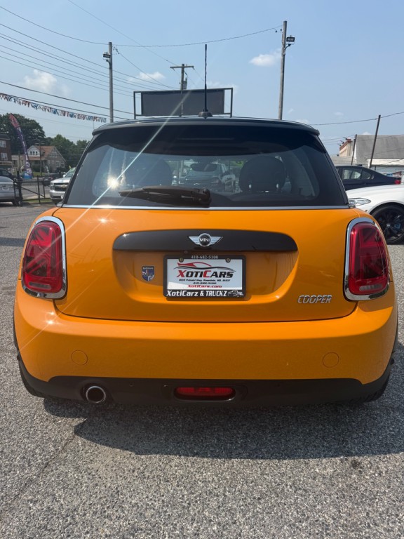 2018 MINI Cooper Image 6