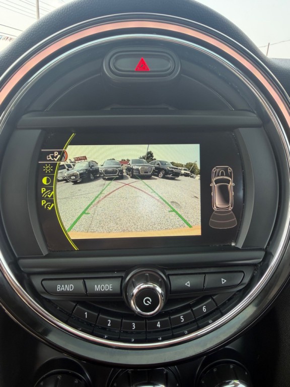 2018 MINI Cooper Image 17
