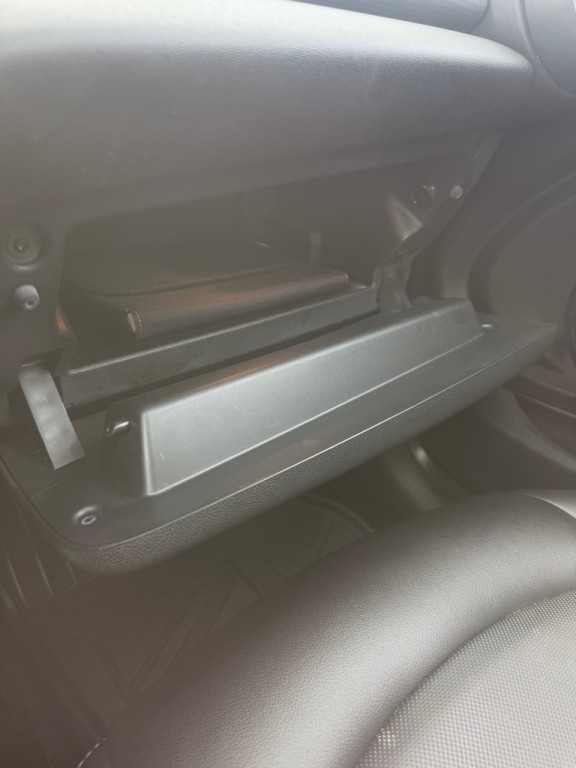 2018 MINI Cooper Image 19