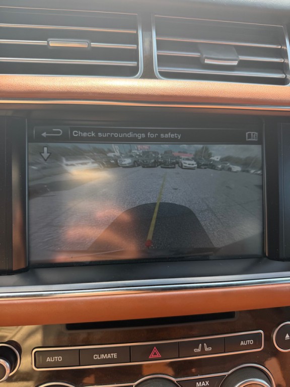 2016 Land Rover Range Rover Image 17