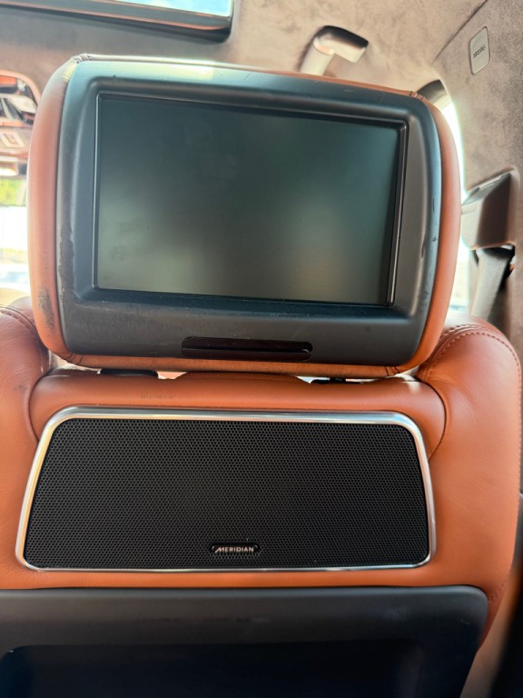 2016 Land Rover Range Rover Image 25