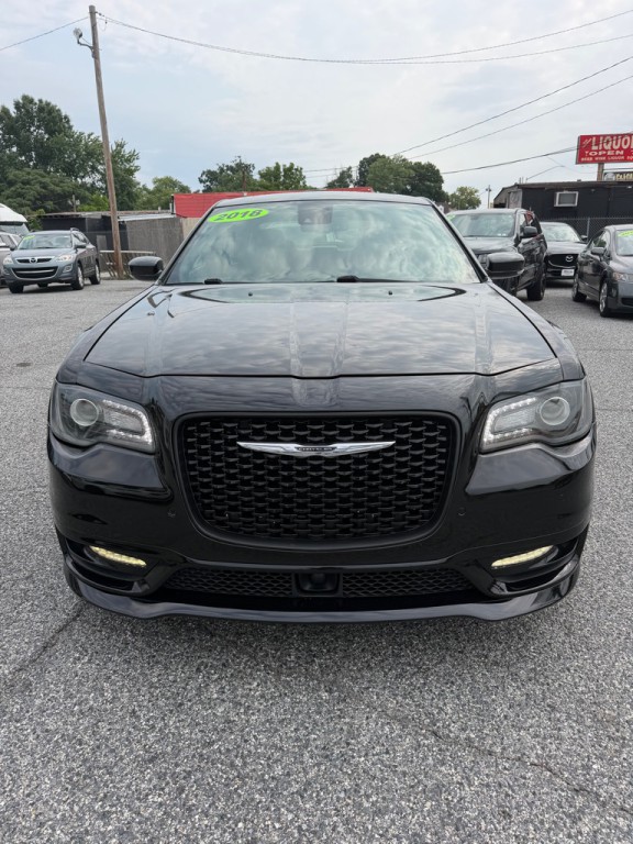 2018 Chrysler 300 Image 3
