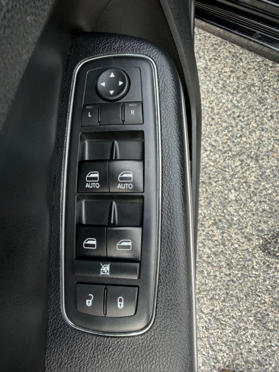 2018 Chrysler 300 Image 10