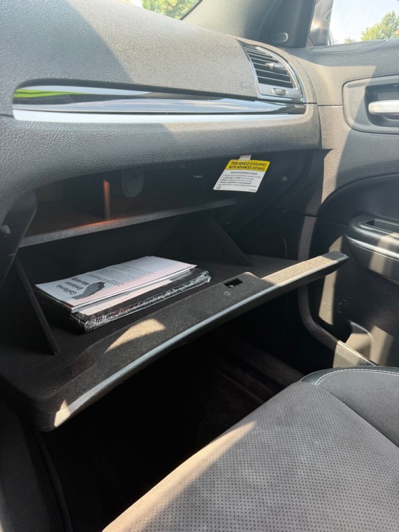 2018 Chrysler 300 Image 15