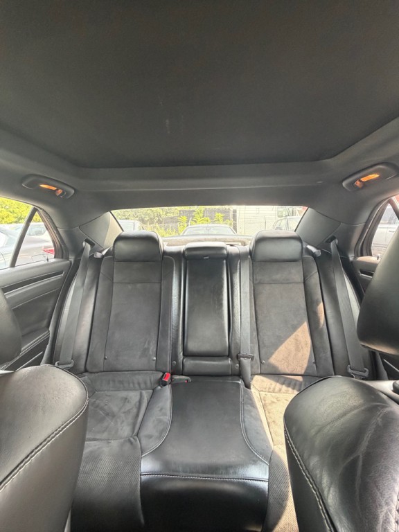 2018 Chrysler 300 Image 18