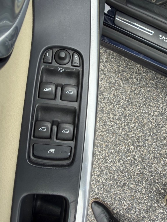 2016 Volvo XC60 Image 8