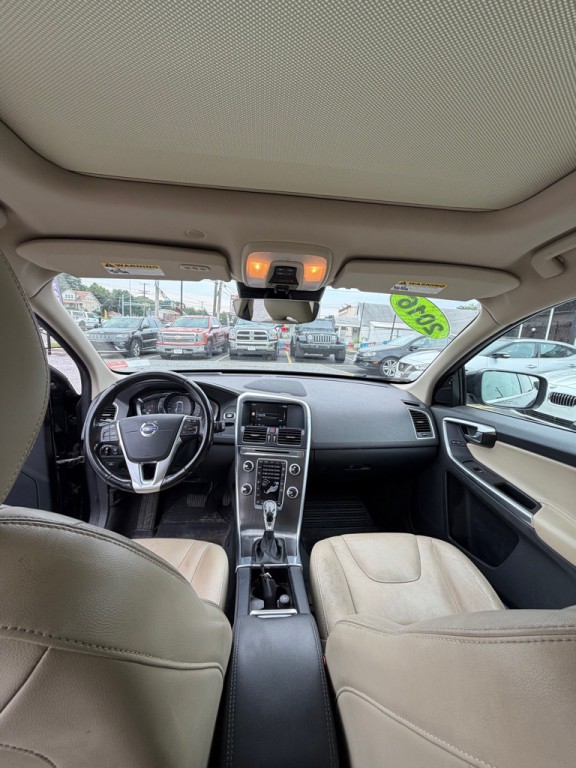 2016 Volvo XC60 Image 20