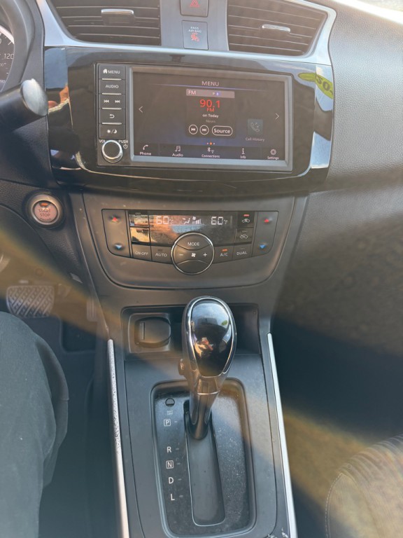 2019 Nissan Sentra Image 12