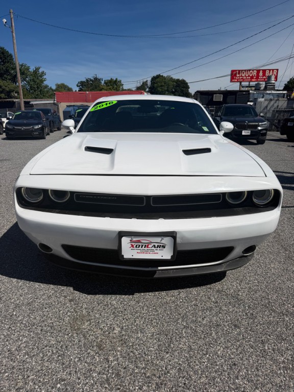 2016 Dodge Challenger Image 3